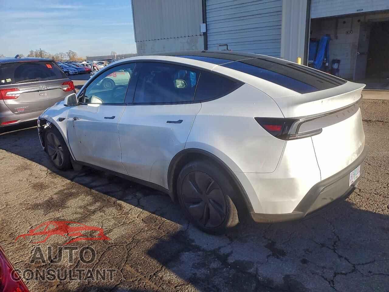 TESLA MODEL Y 2026 - 7SAYGDED8TF406943