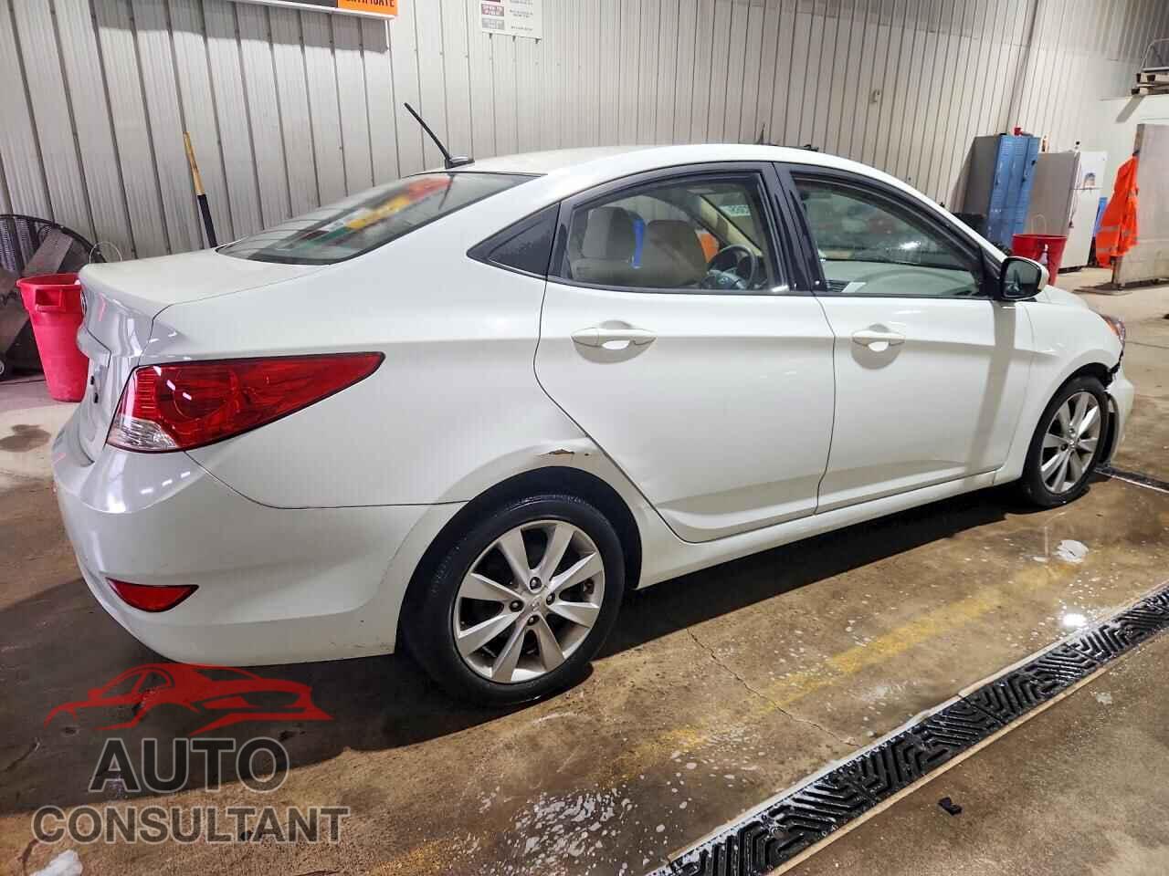HYUNDAI ACCENT 2013 - KMHCU4AE0DU581884