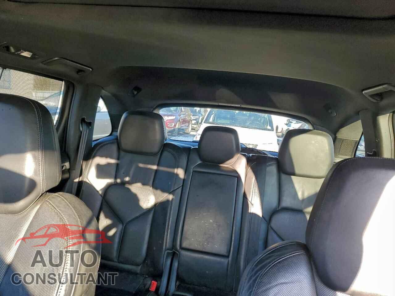 PORSCHE CAYENNE 2011 - WP1AB2A2XBLA54562