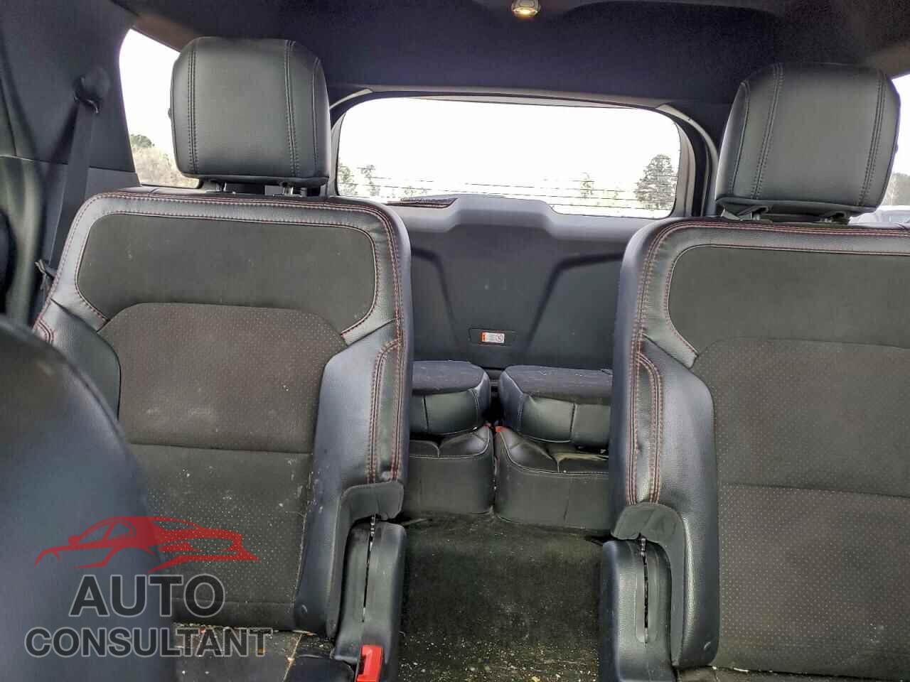 FORD EXPLORER 2018 - 1FM5K7D81JGA17841