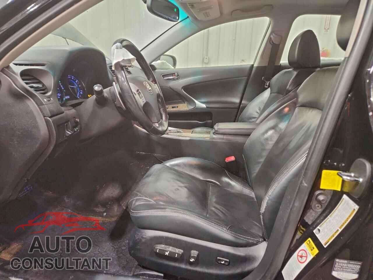 LEXUS IS 2011 - JTHCF5C2XB5048762