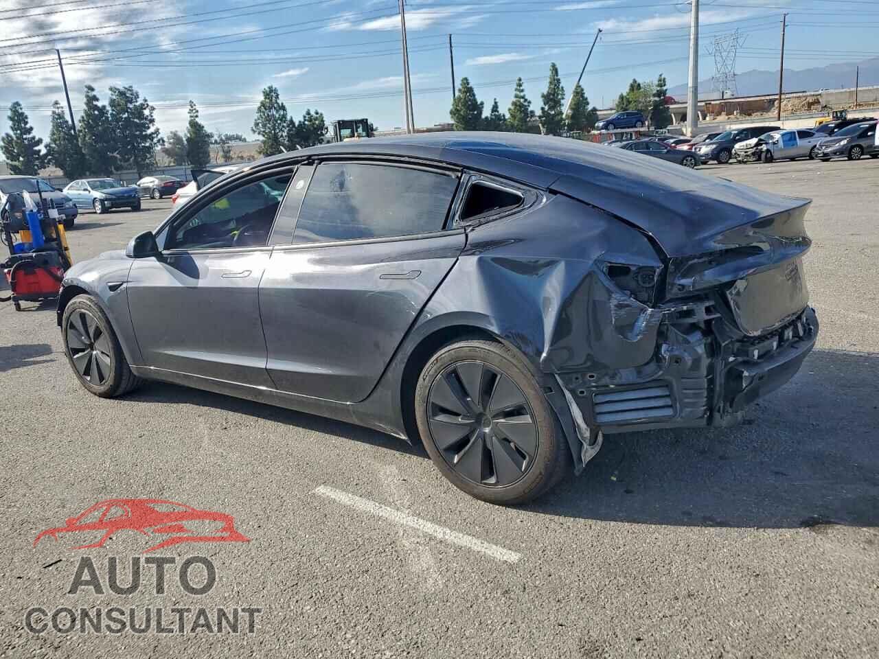 TESLA MODEL 3 2024 - 5YJ3E1EA9RF735080