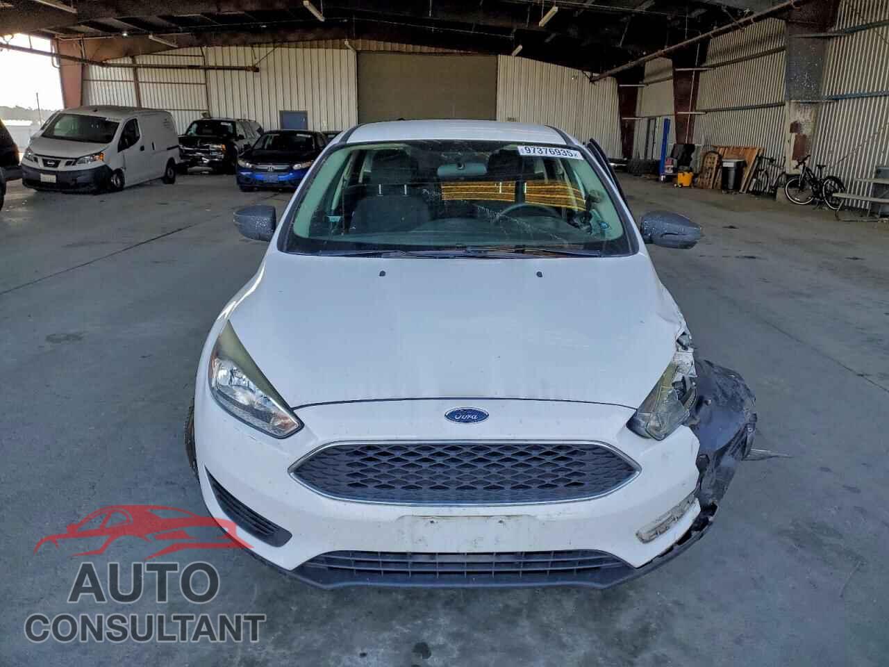FORD FOCUS 2016 - 1FADP3F23GL363320