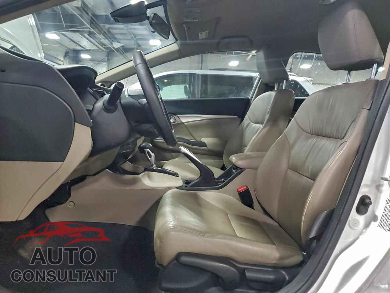 HONDA CIVIC 2013 - 19XFB4F33DE002870