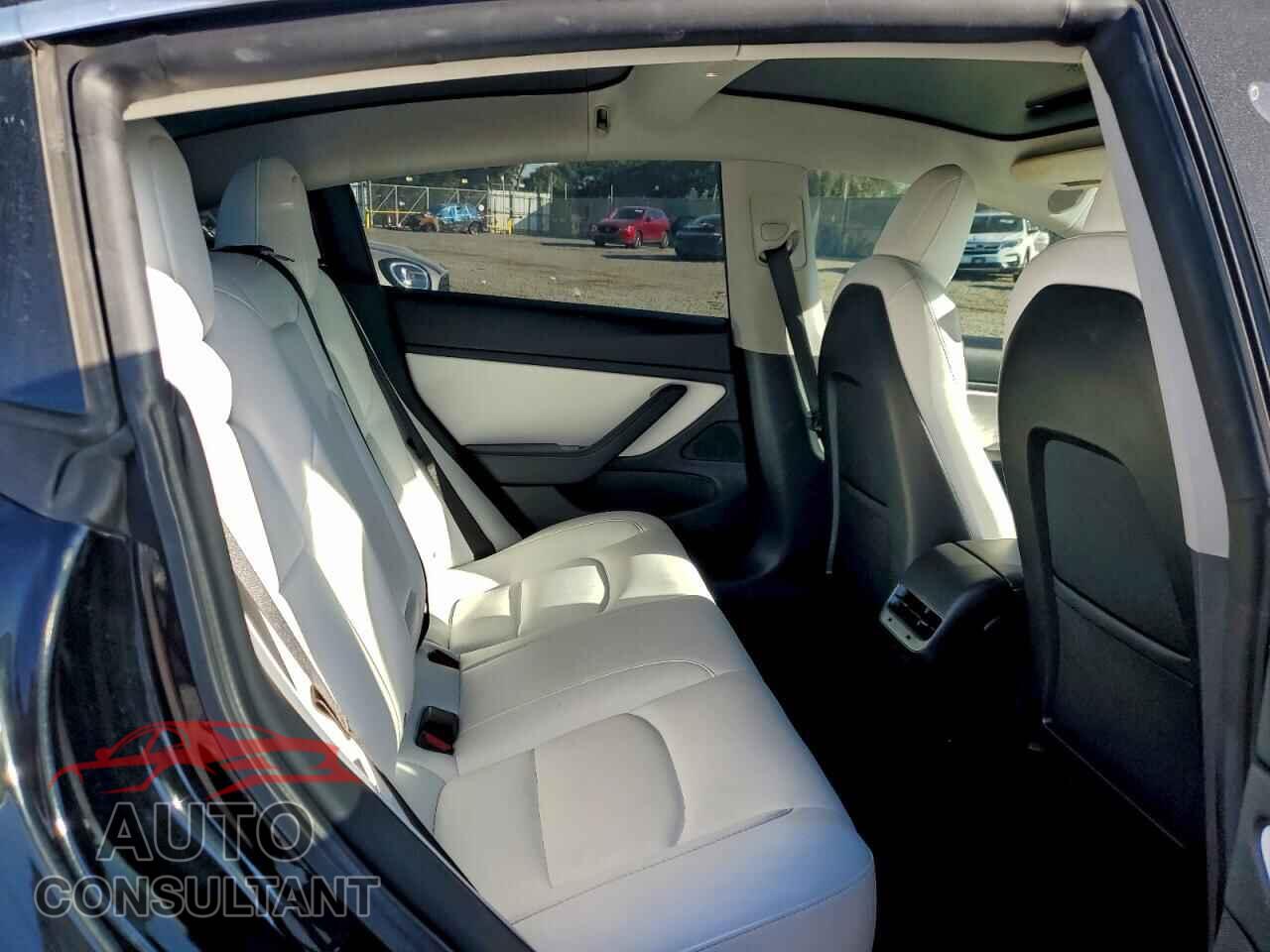 TESLA MODEL 3 2020 - 5YJ3E1EB1LF719987
