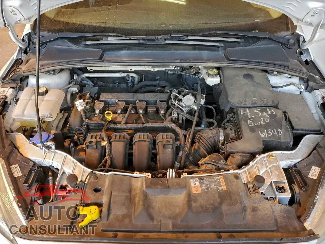 FORD FOCUS 2018 - 1FADP3E28JL299476