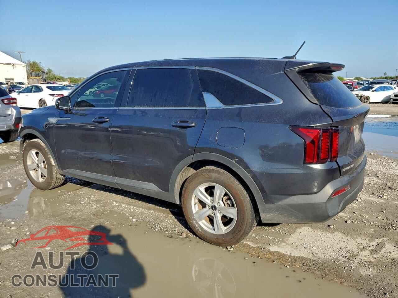 KIA SORENTO 2023 - 5XYRG4LC5PG181102