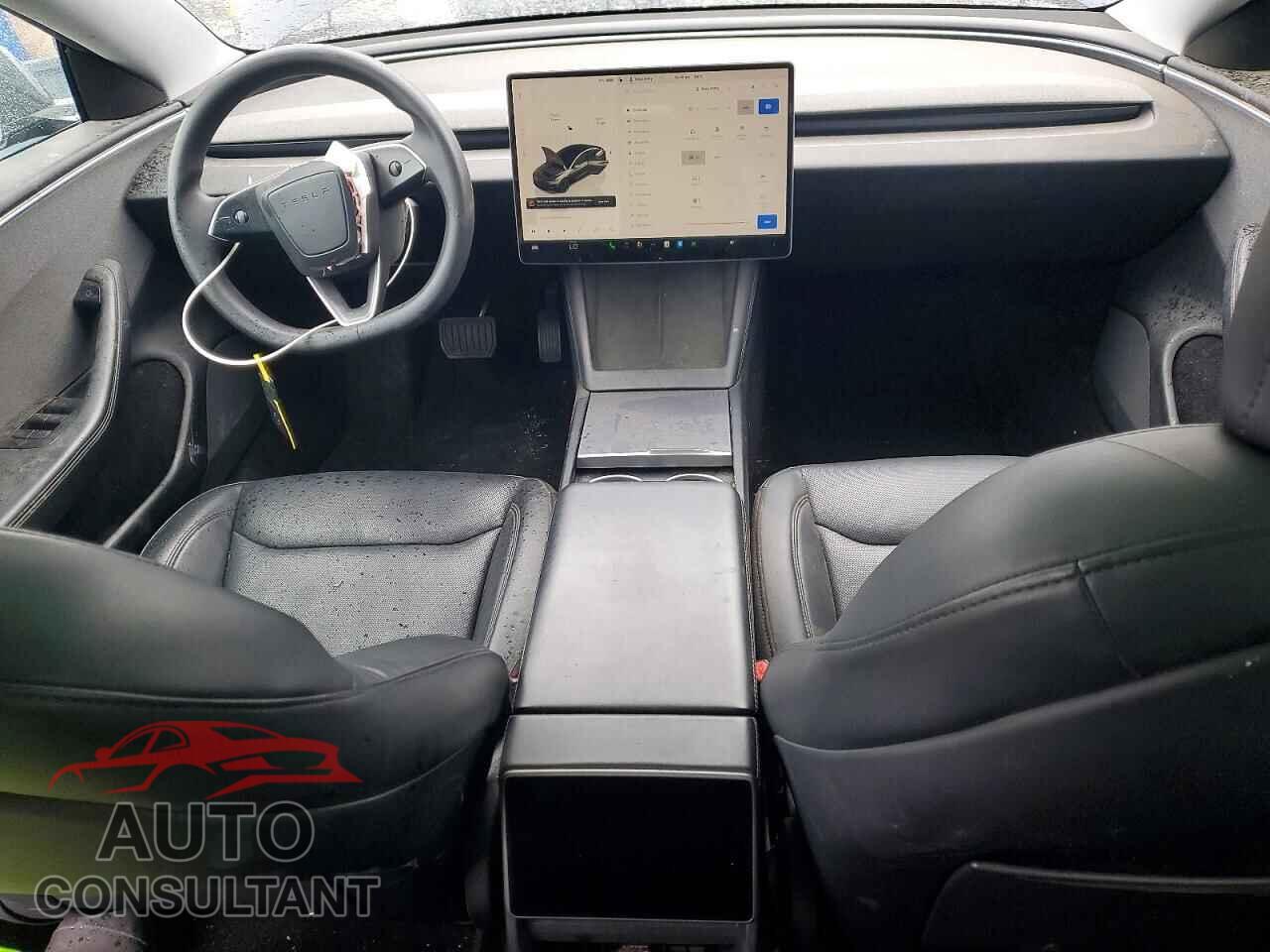 TESLA MODEL 3 2024 - 5YJ3E1EA6RF743878
