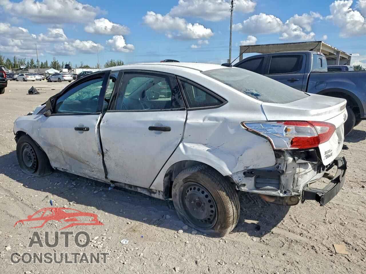 FORD FOCUS 2012 - 1FAHP3E27CL461389
