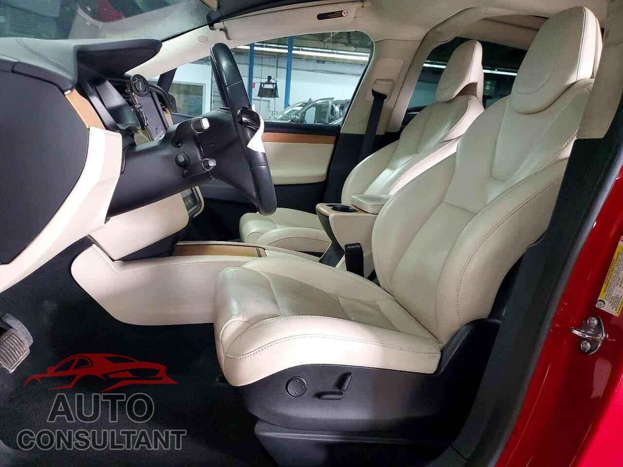 TESLA MODEL X 2018 - 5YJXCDE25JF143682