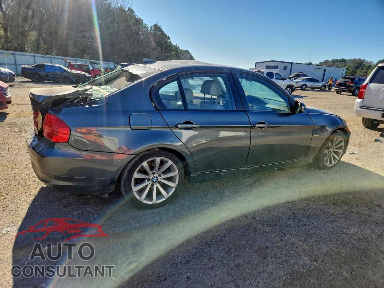 BMW 3 SERIES 2011 - WBAPH7C5XBE683576