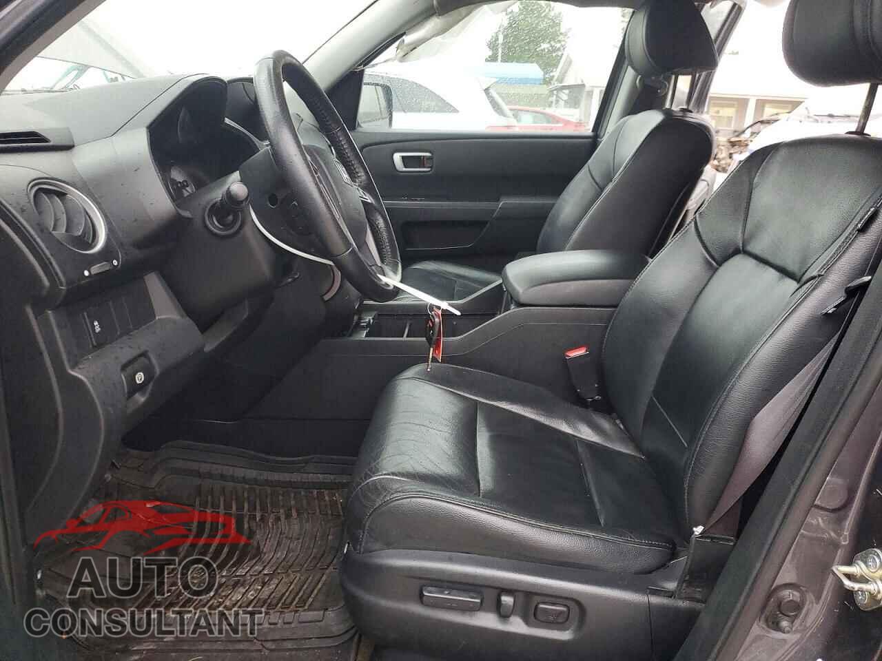 HONDA PILOT 2015 - 5FNYF4H56FB037881