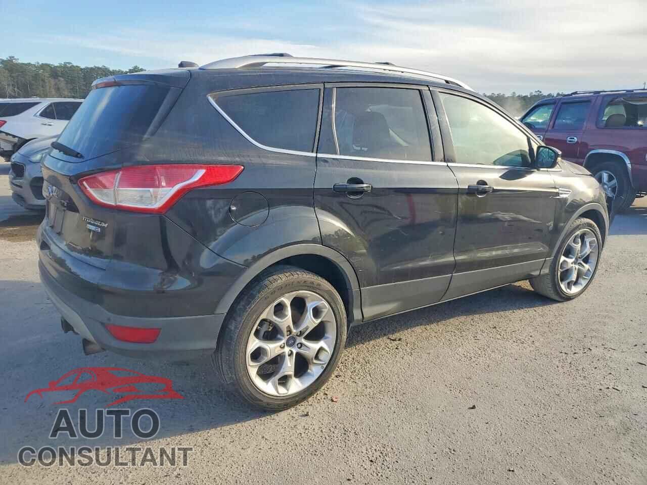FORD ESCAPE 2013 - 1FMCU9J92DUC01797