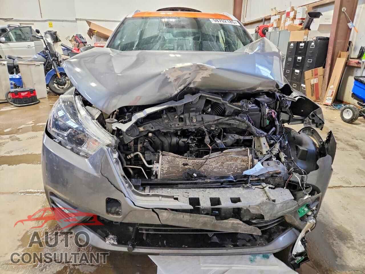 NISSAN KICKS 2019 - 3N1CP5CU2KL552189