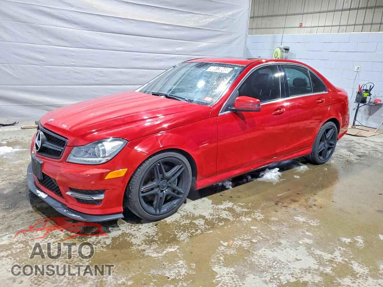 MERCEDES-BENZ C-CLASS 2013 - WDDGF8AB4DR284154