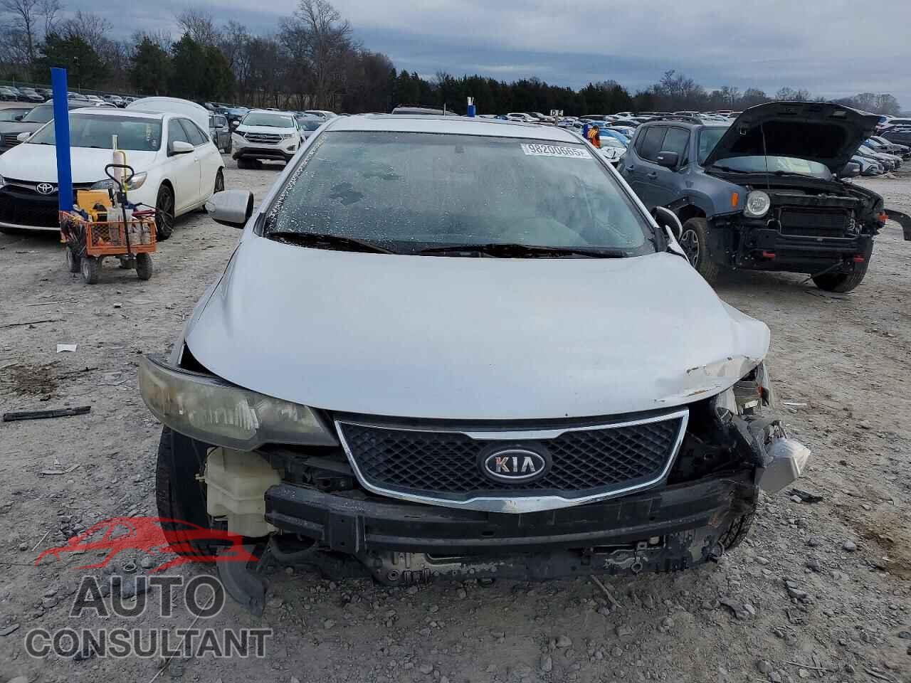 KIA FORTE 2010 - KNAFU4A22A5280401