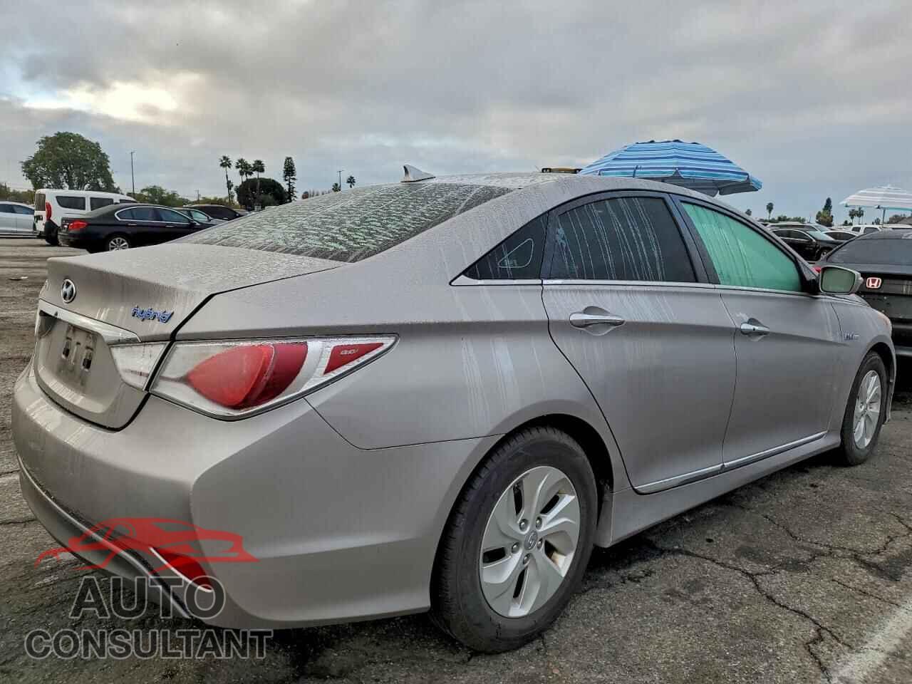 HYUNDAI SONATA 2013 - KMHEC4A48DA089026
