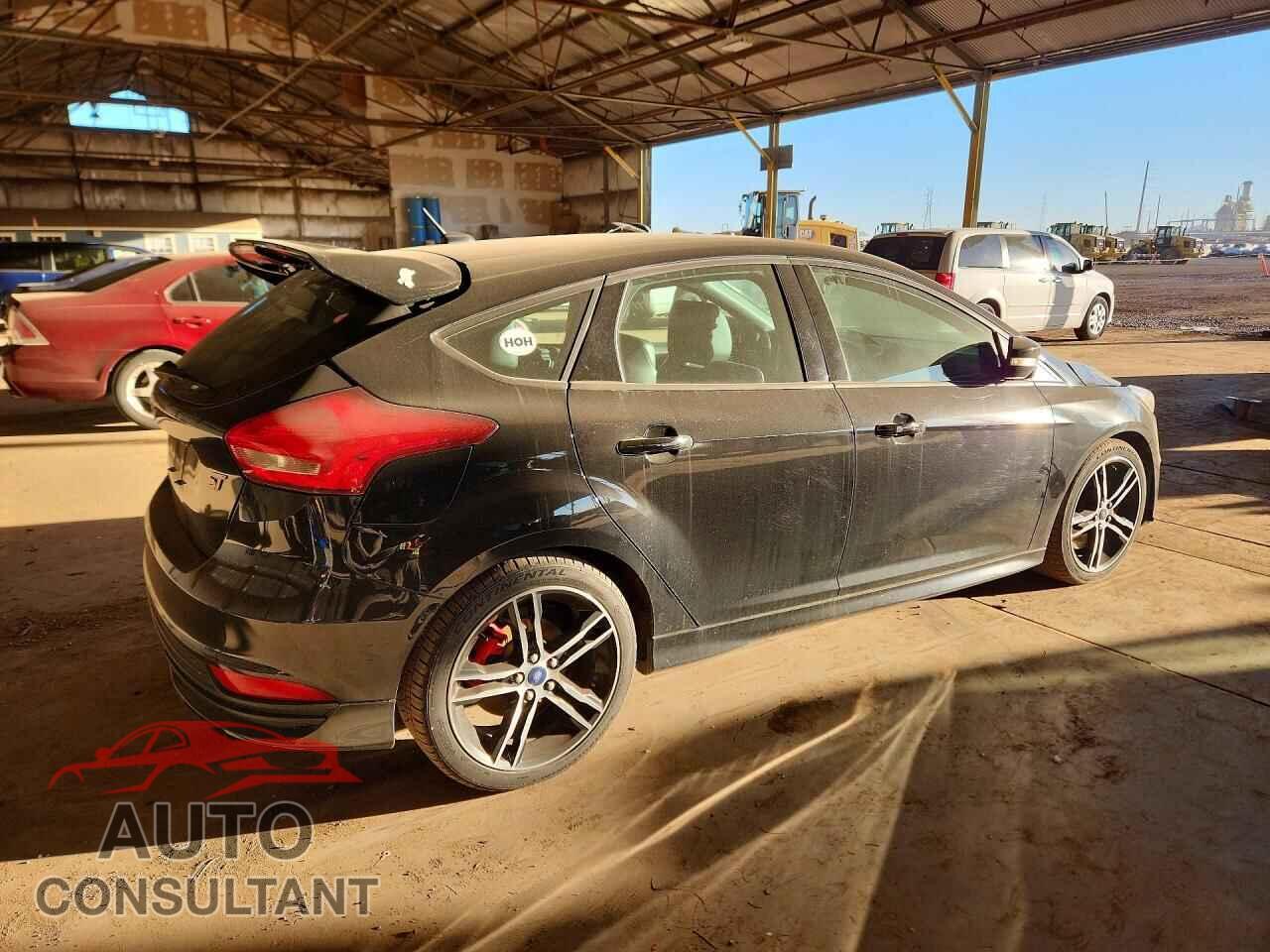 FORD FOCUS 2017 - 1FADP3L9XHL204992