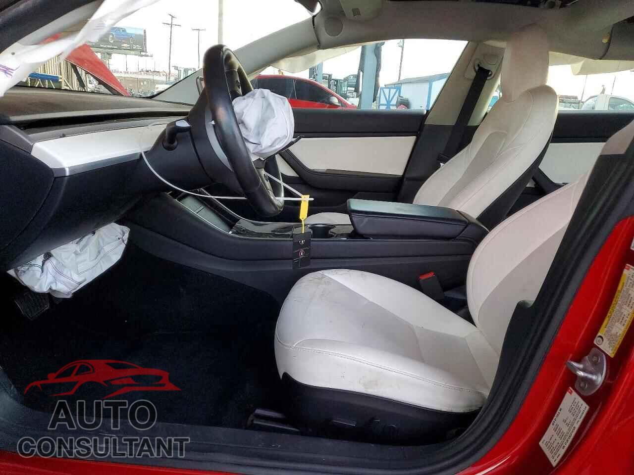 TESLA MODEL 3 2018 - 5YJ3E1EB2JF147535