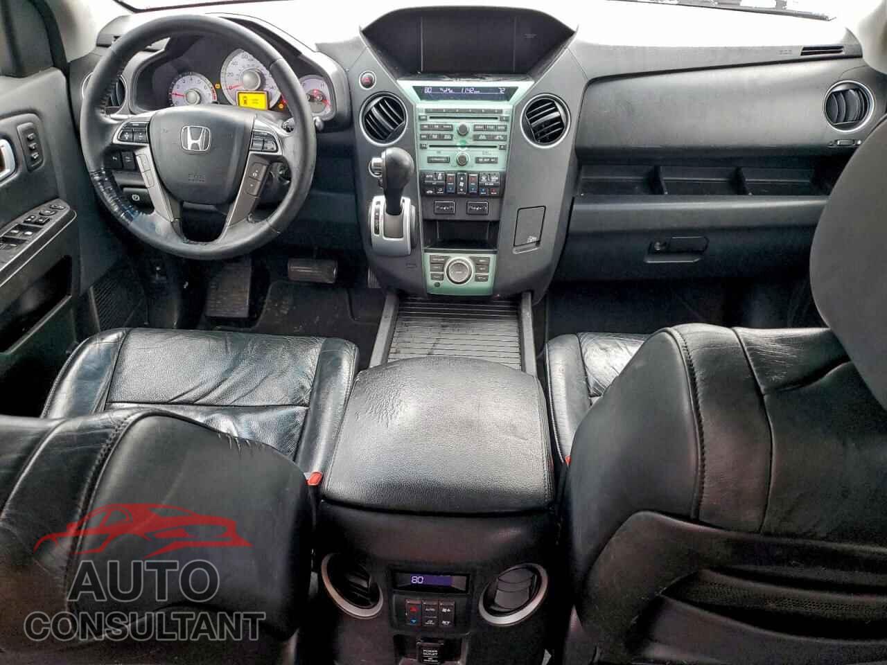 HONDA PILOT 2011 - 5FNYF4H90BB002282