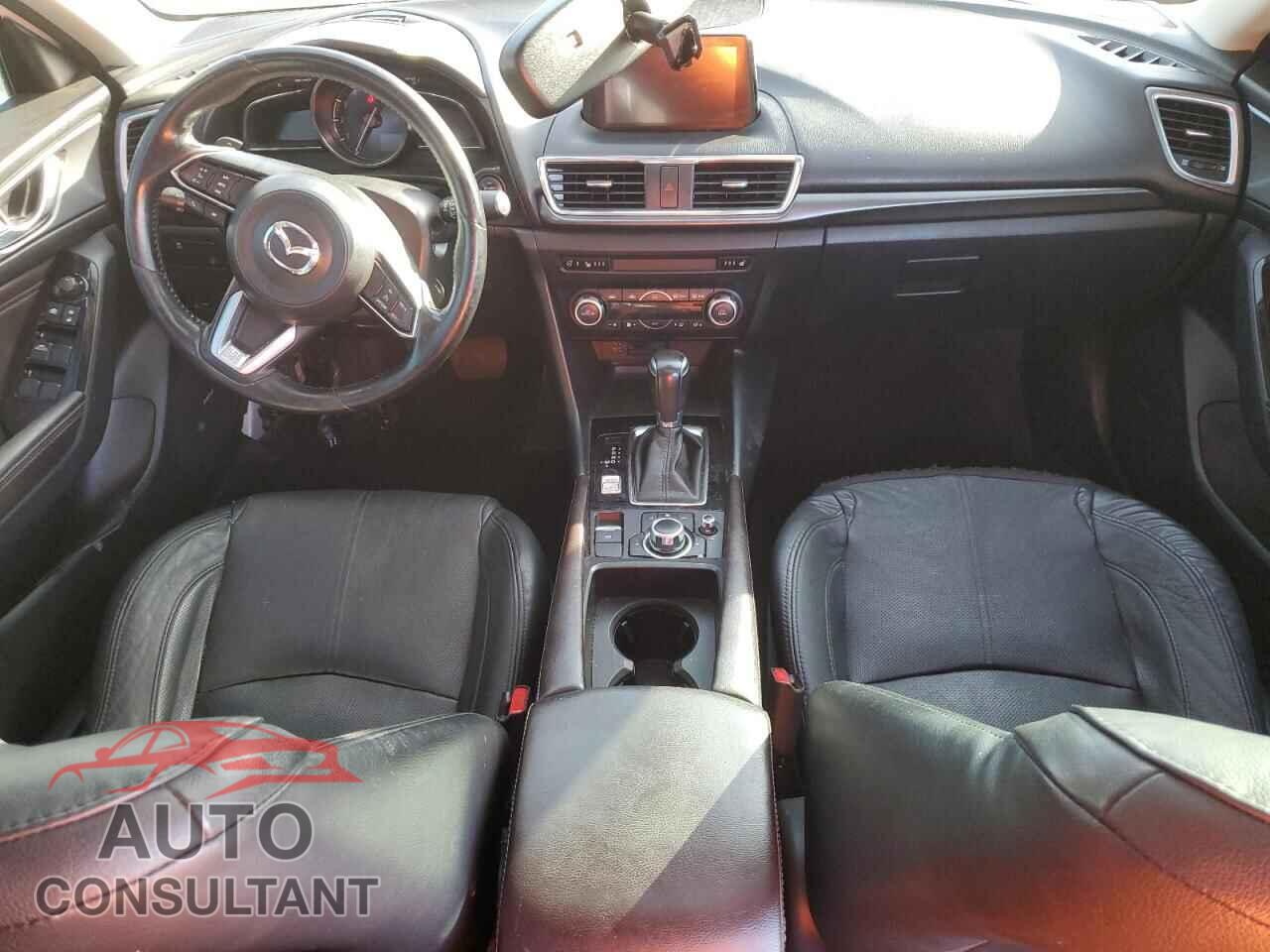MAZDA 3 2017 - 3MZBN1W35HM146286