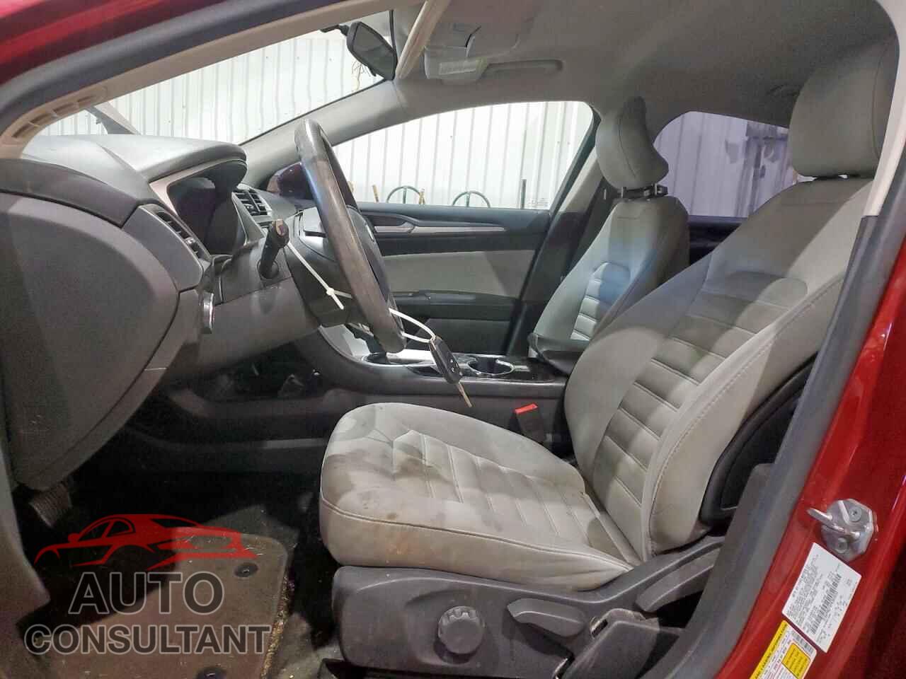 FORD FUSION 2015 - 3FA6P0G74FR303032