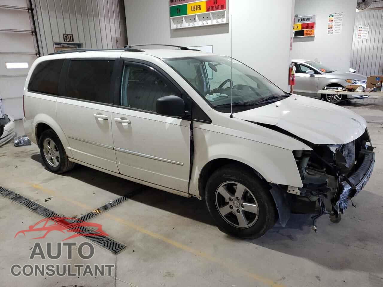 DODGE CARAVAN 2010 - 2D4RN5D11AR211579