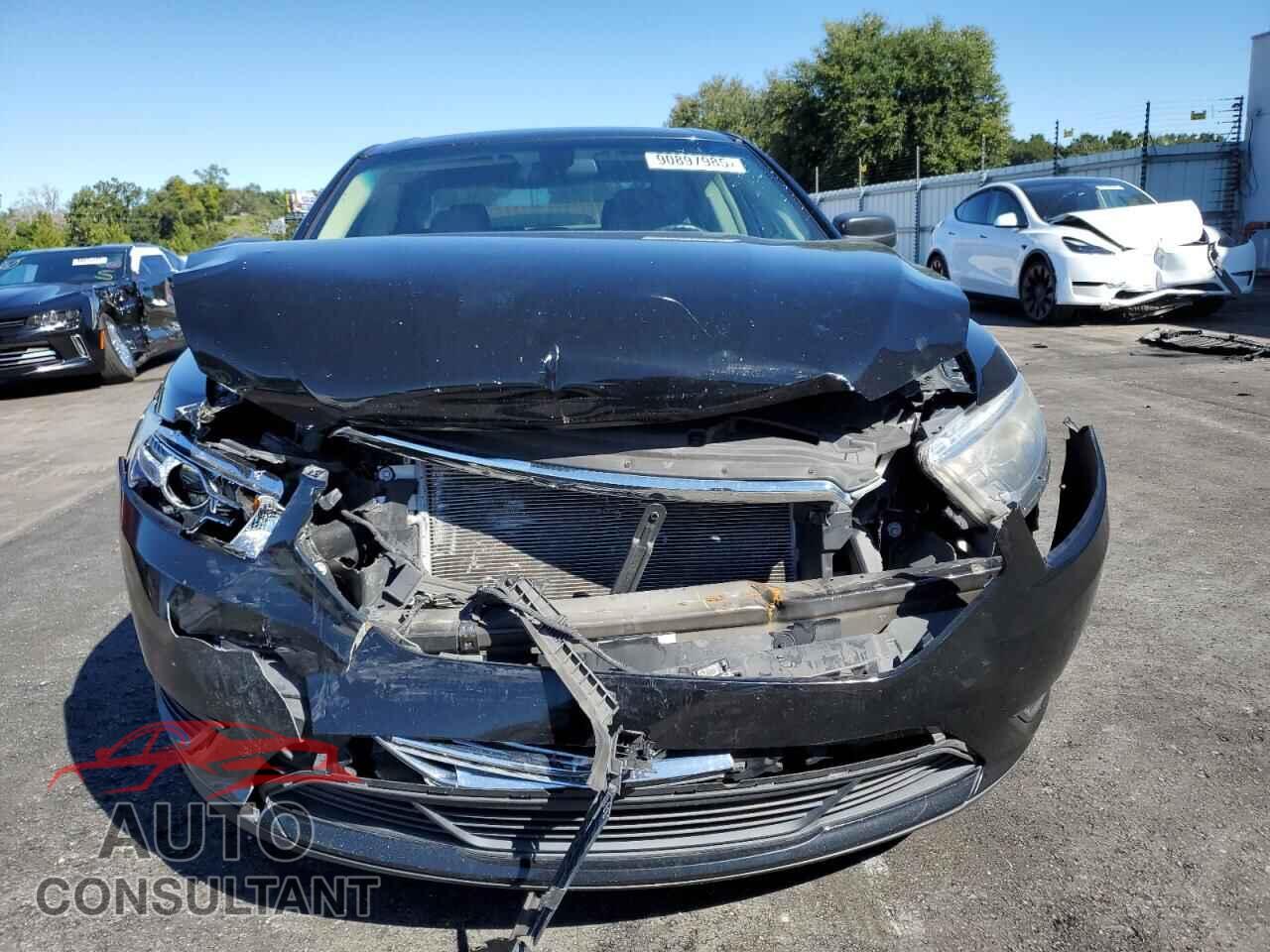 FORD TAURUS 2017 - 1FAHP2D87HG118209