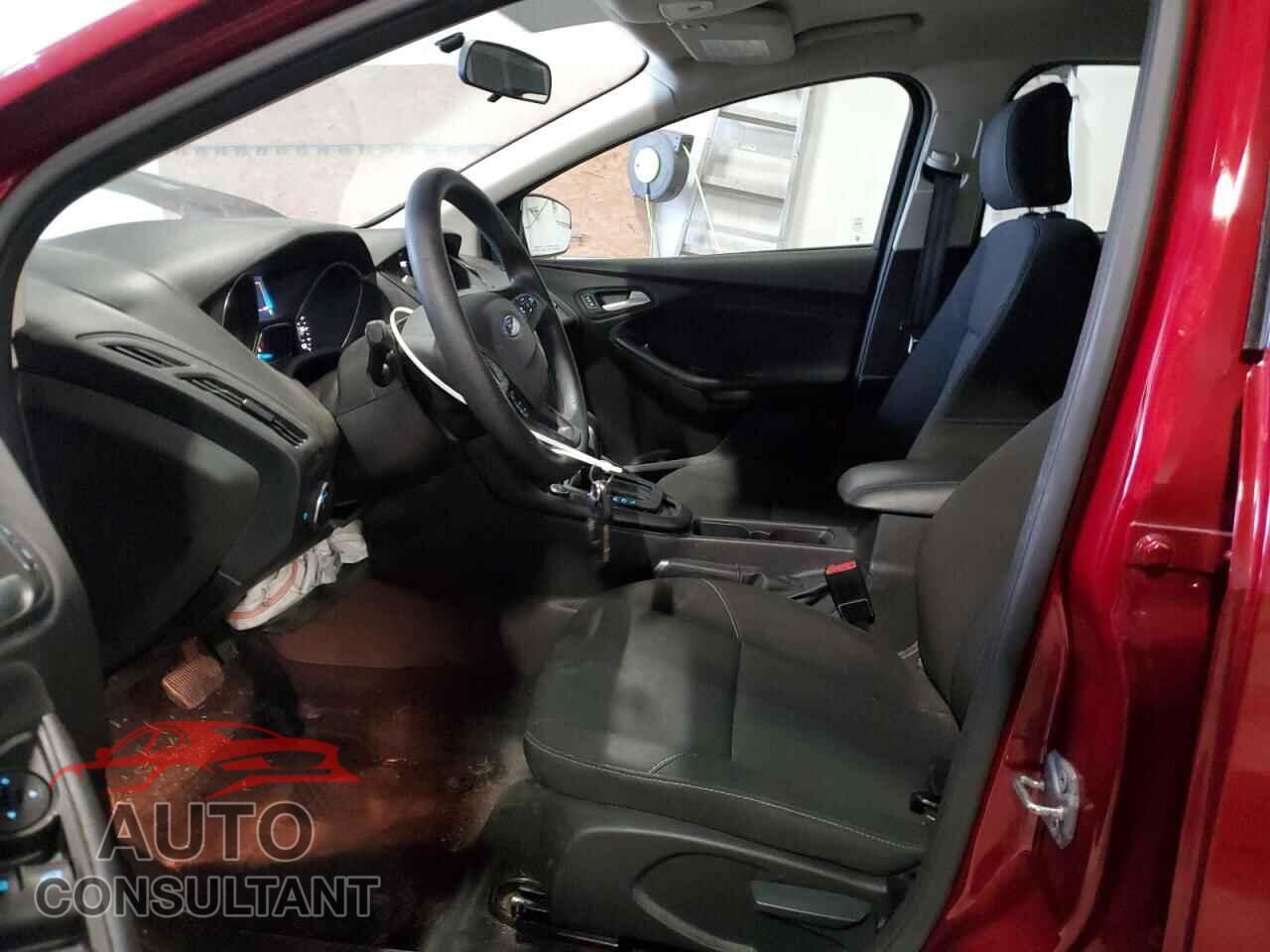 FORD FOCUS 2017 - 1FADP3F24HL339982
