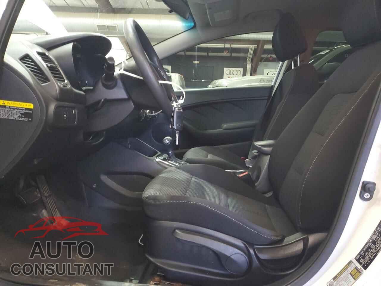 KIA FORTE 2017 - 3KPFK4A73HE081943