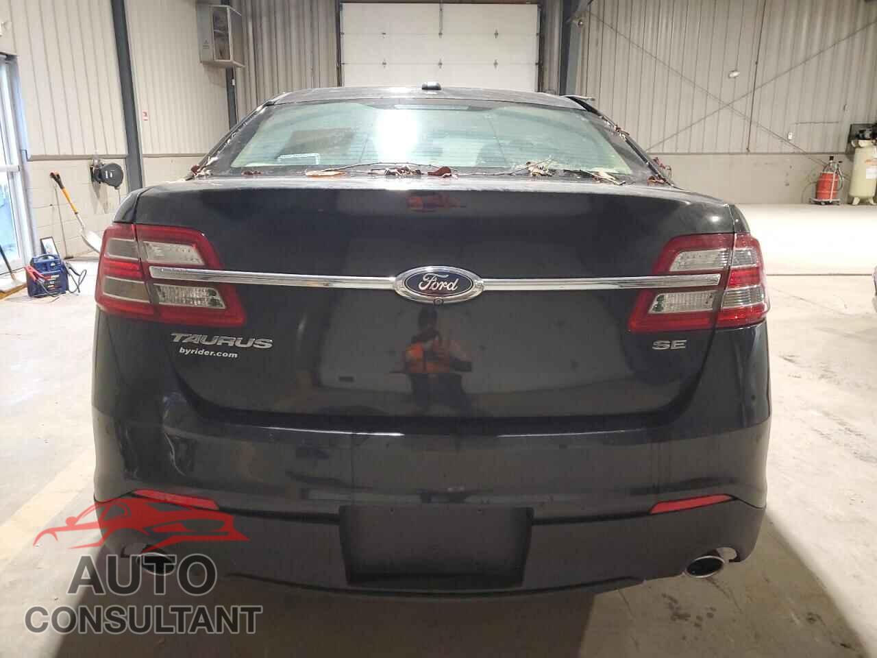 FORD TAURUS 2015 - 1FAHP2E88FG154650