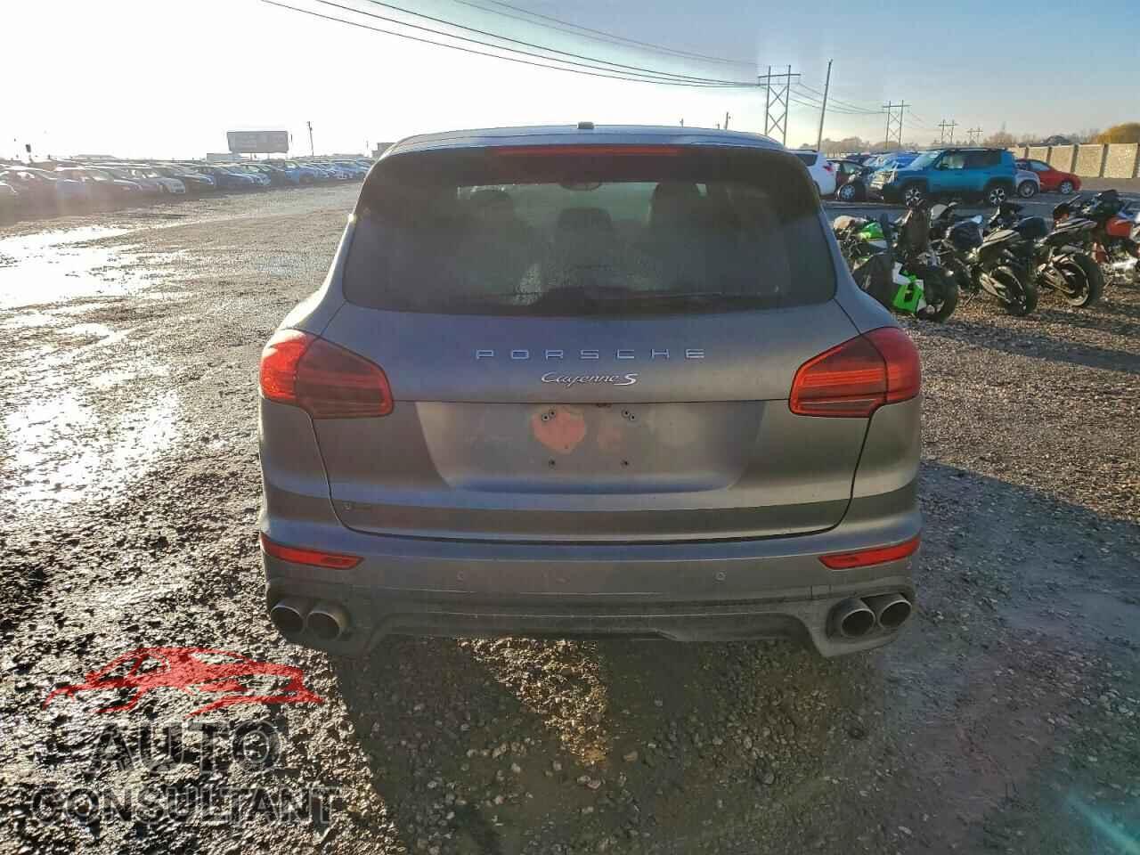 PORSCHE CAYENNE 2017 - WP1AB2A23HLA53617