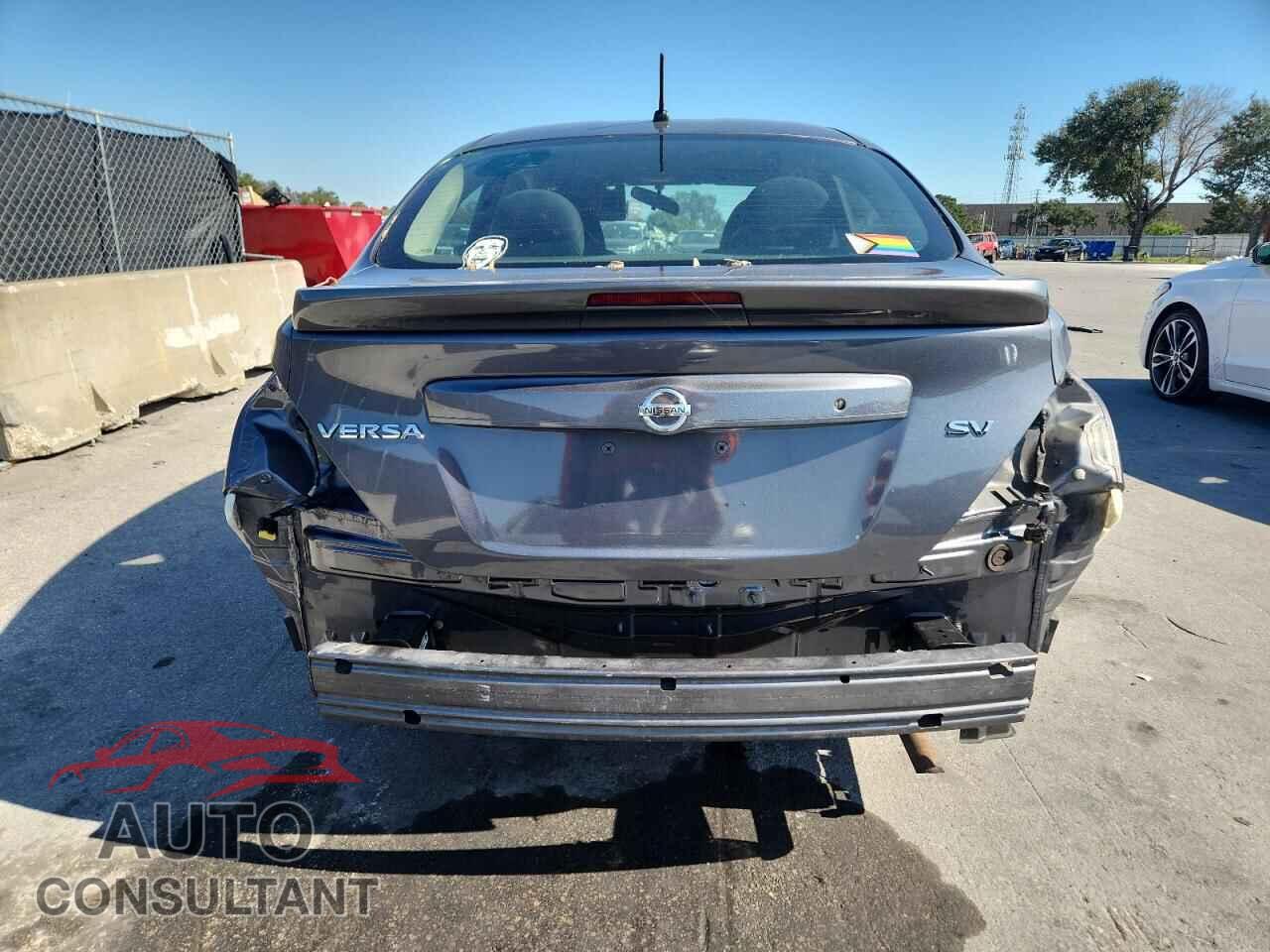 NISSAN VERSA 2017 - 3N1CN7AP3HL903103