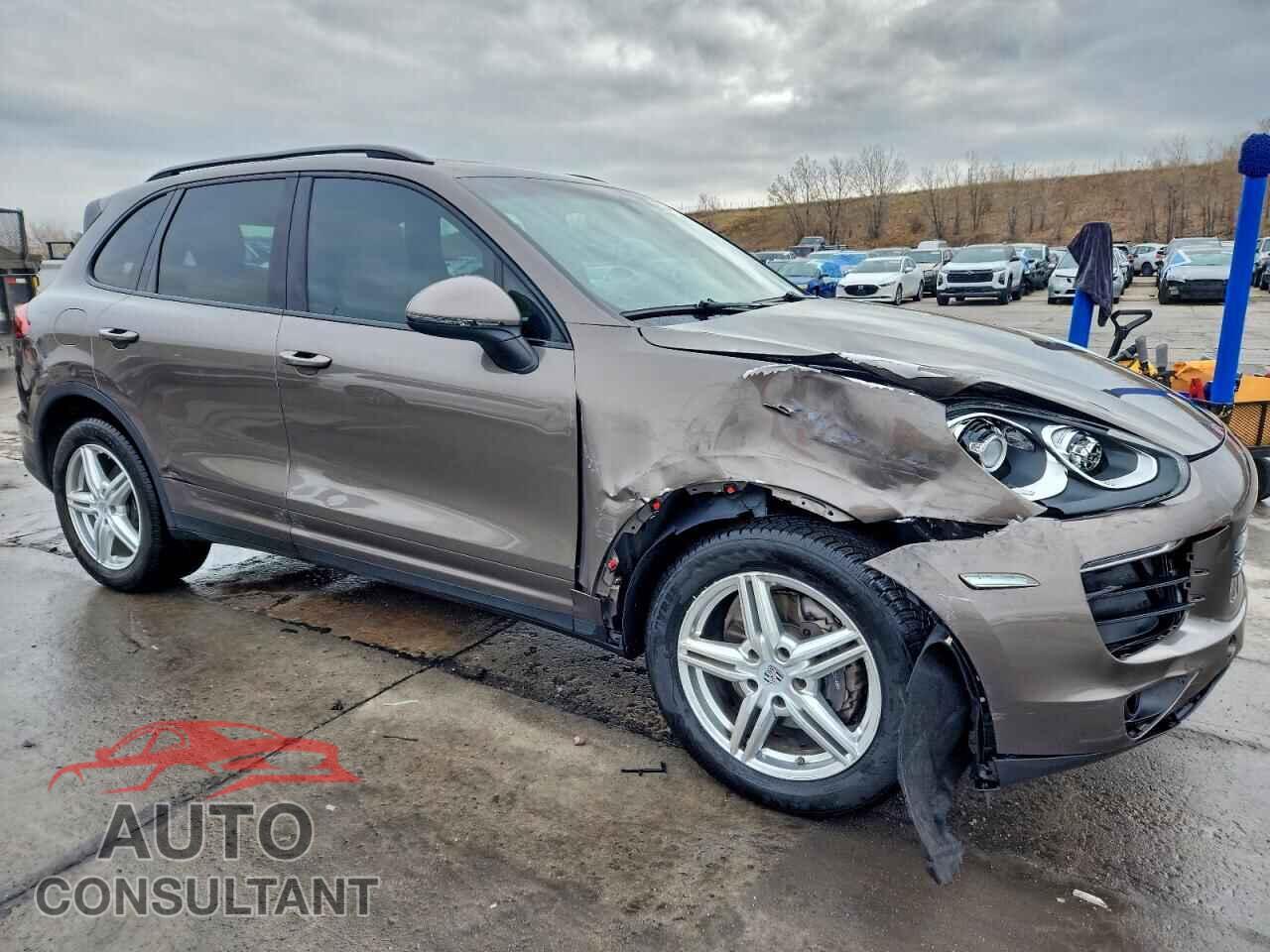 PORSCHE CAYENNE 2016 - WP1AA2A28GKA36416