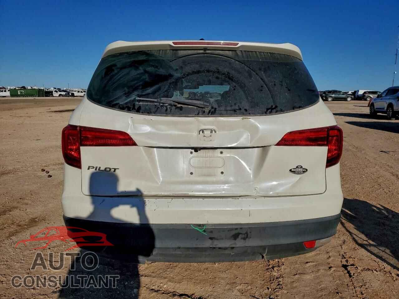 HONDA PILOT 2018 - 5FNYF5H4XJB017185