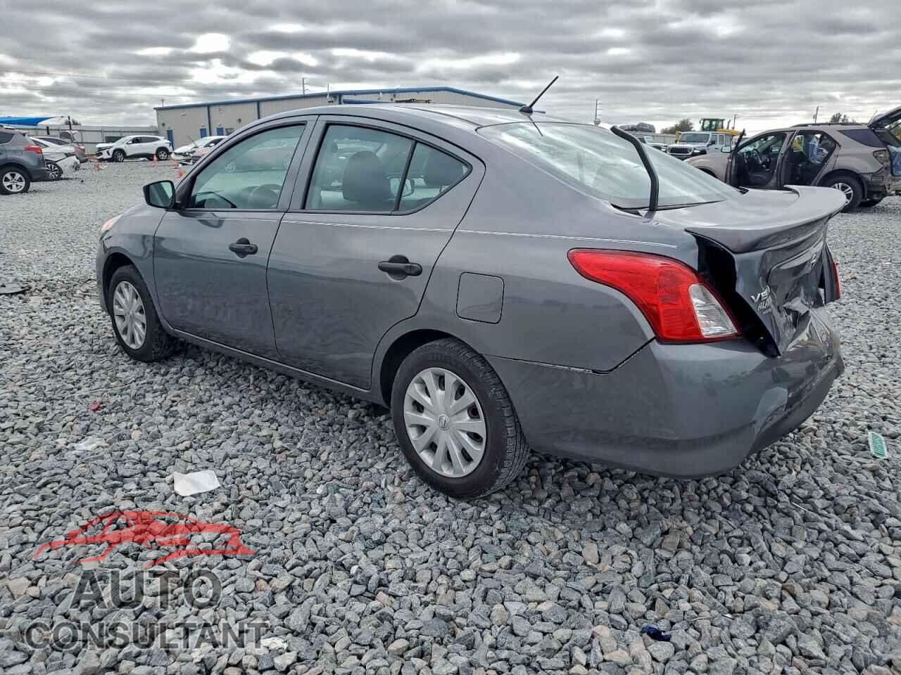 NISSAN VERSA 2019 - 3N1CN7AP3KL824103