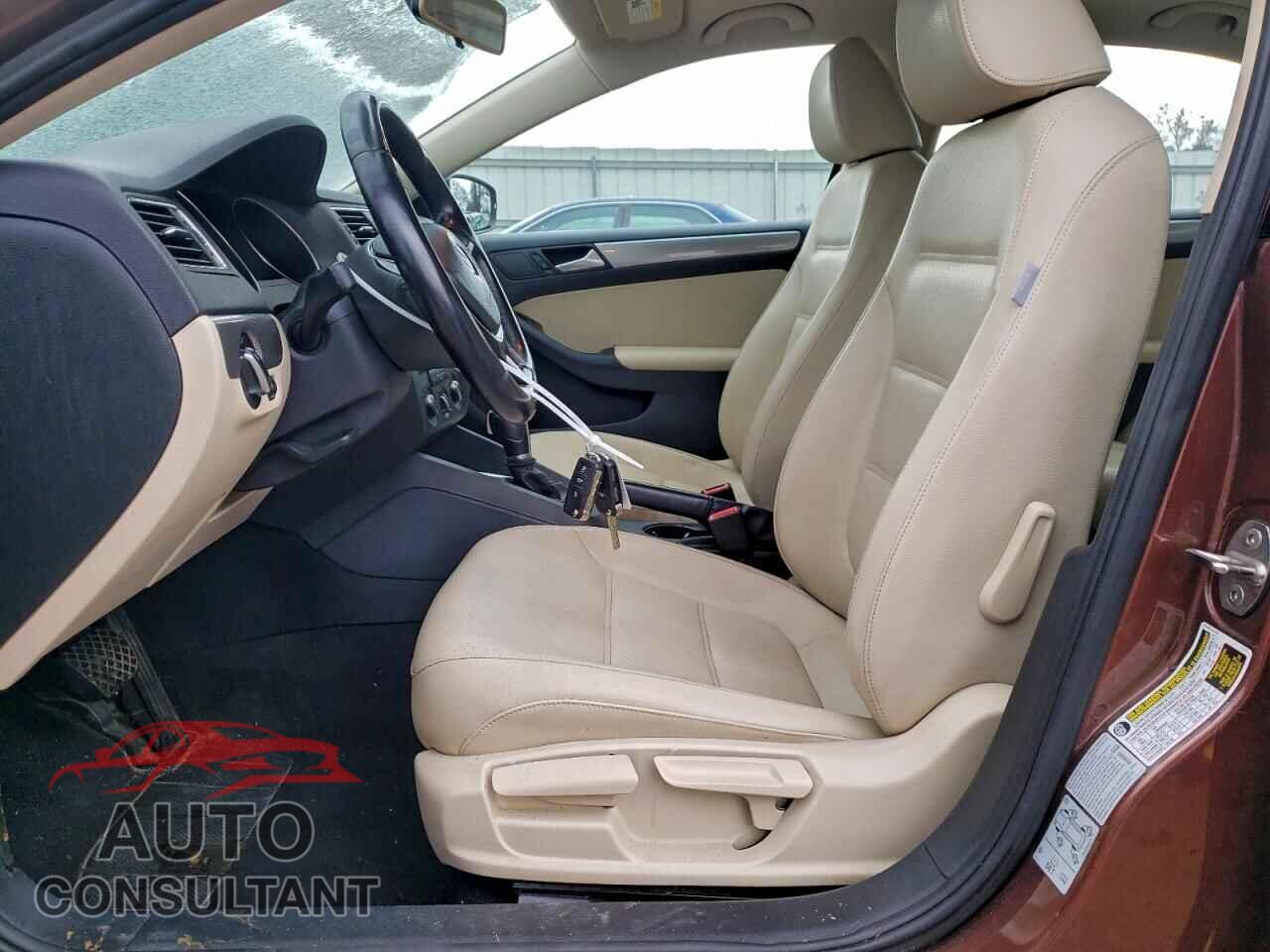 VOLKSWAGEN JETTA 2017 - 3VWDB7AJ2HM390147