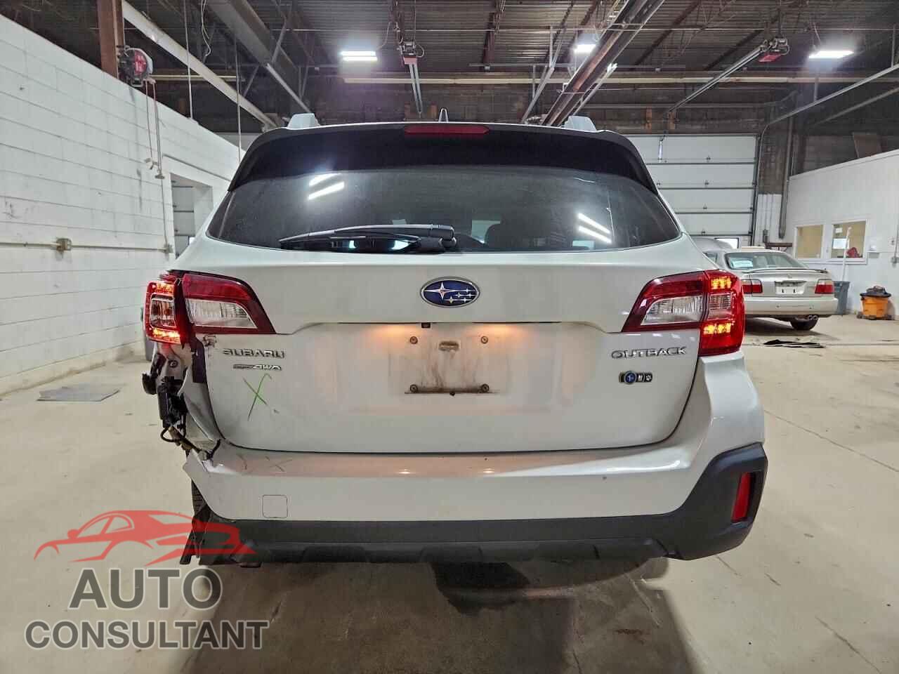 SUBARU OUTBACK 2018 - 4S4BSAFC8J3375480