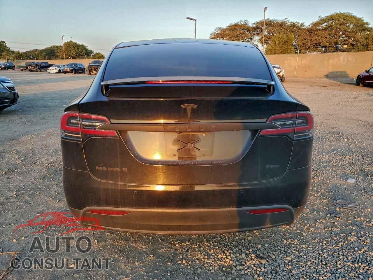 TESLA MODEL X 2016 - 5YJXCBE22GF014151