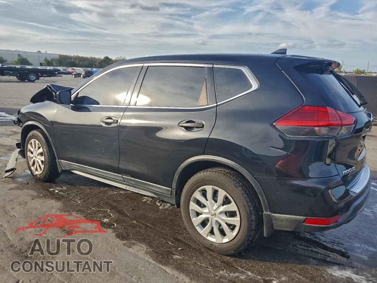 NISSAN ROGUE 2017 - KNMAT2MTXHP582087