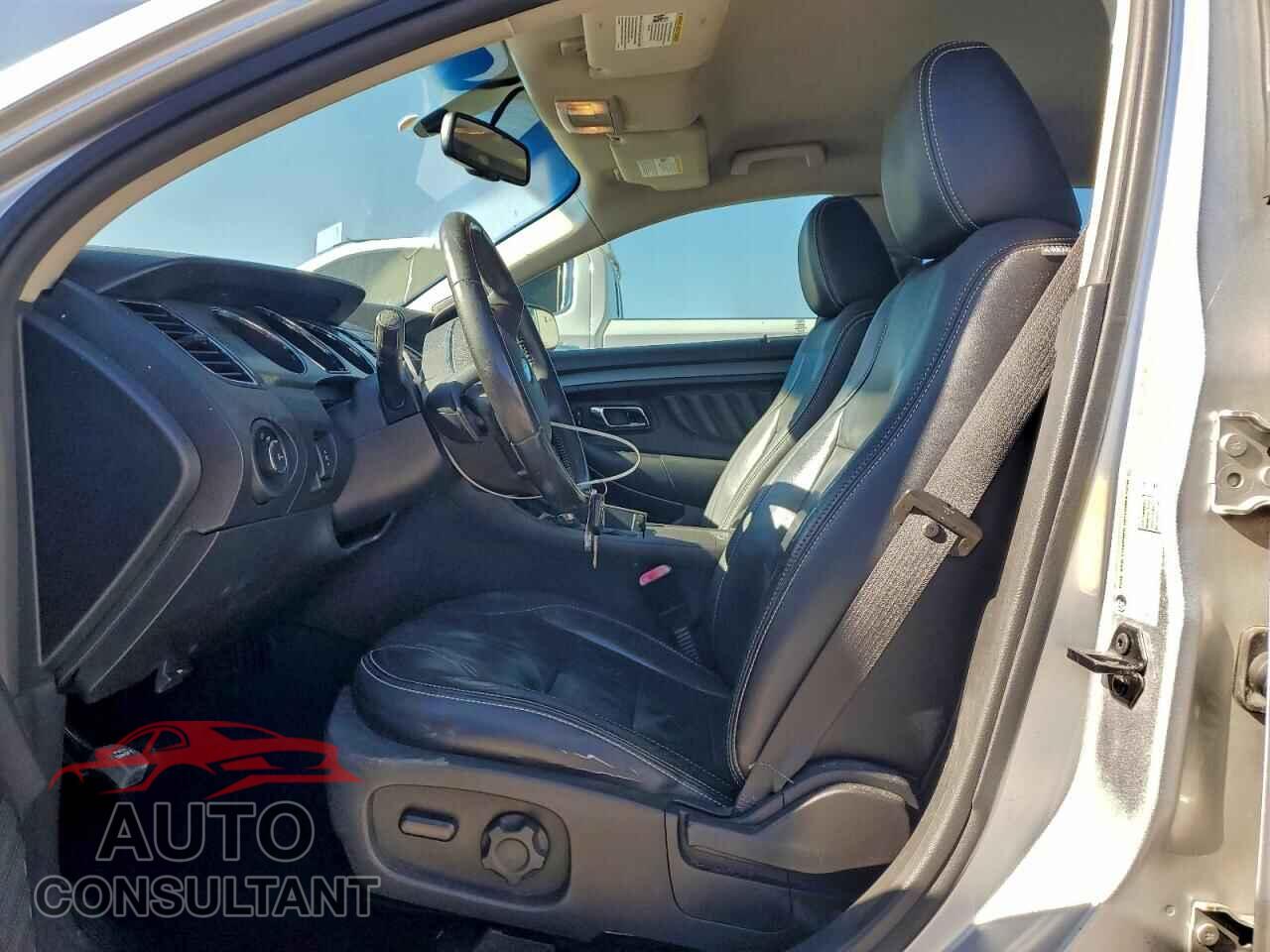 FORD TAURUS 2011 - 1FAHP2EW2BG148626