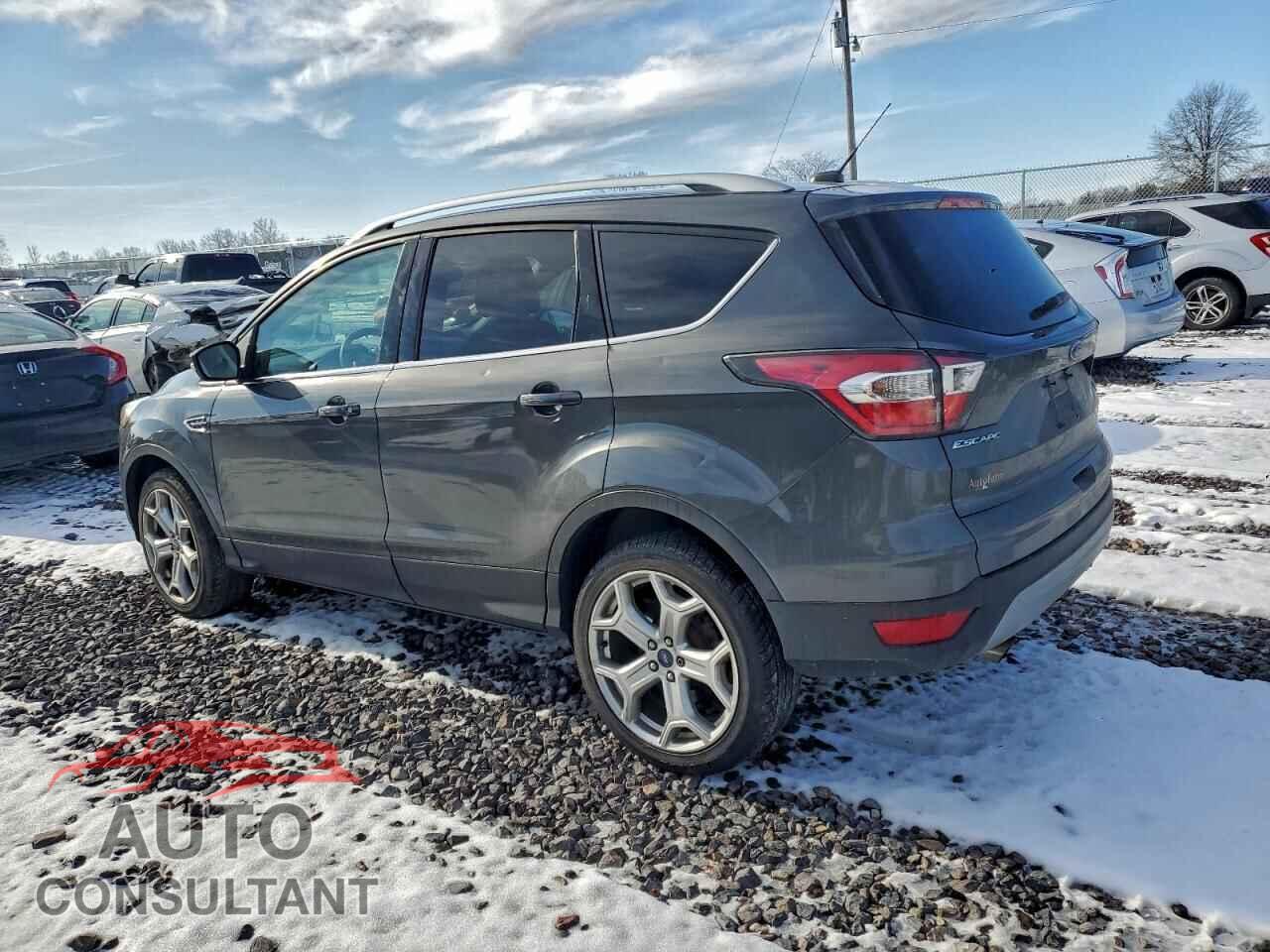 FORD ESCAPE 2017 - 1FMCU9J91HUB28251