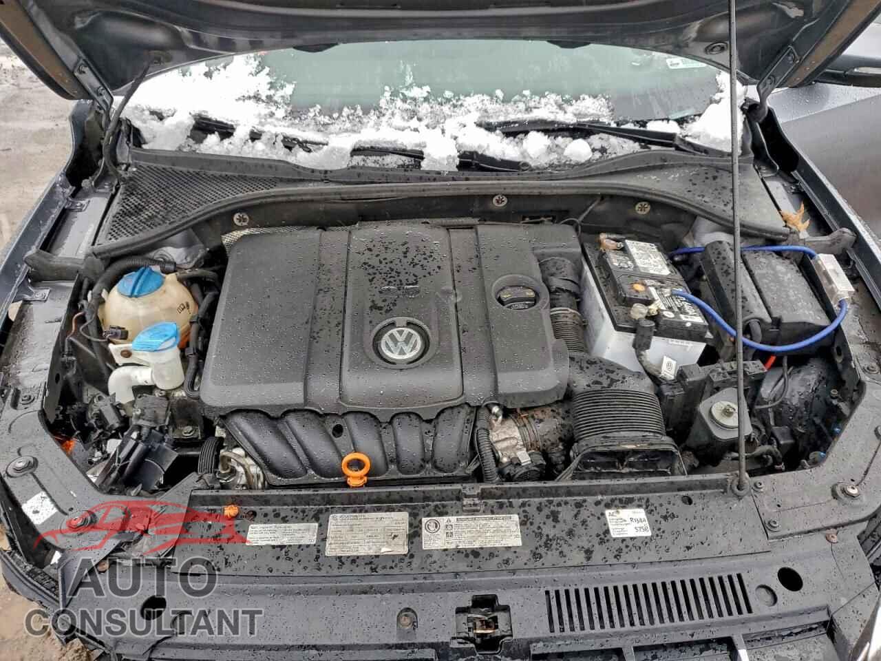 VOLKSWAGEN PASSAT 2012 - 1VWCH7A38CC037207