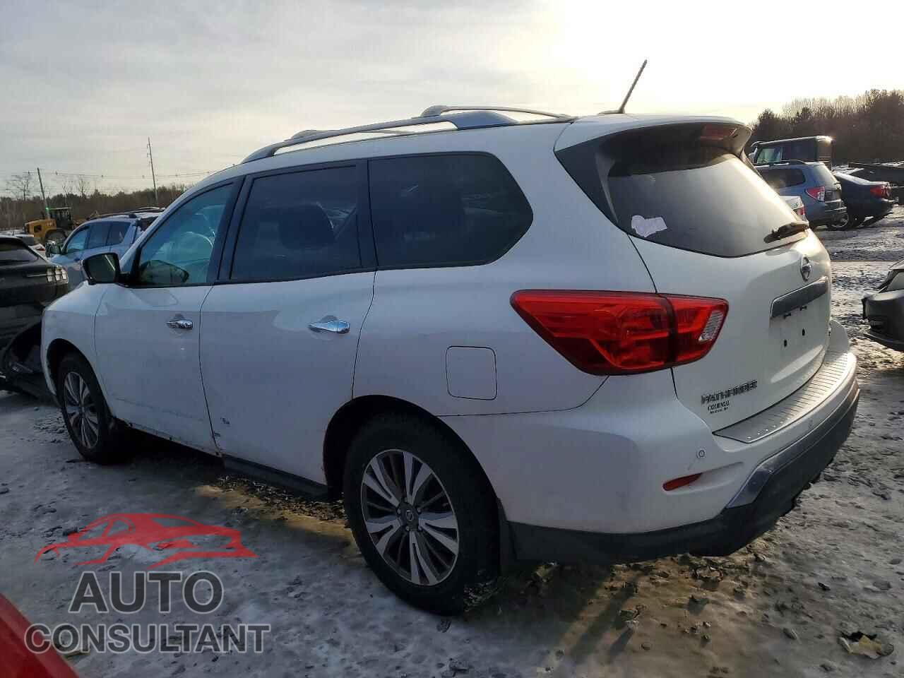 NISSAN PATHFINDER 2017 - 5N1DR2MM8HC637367