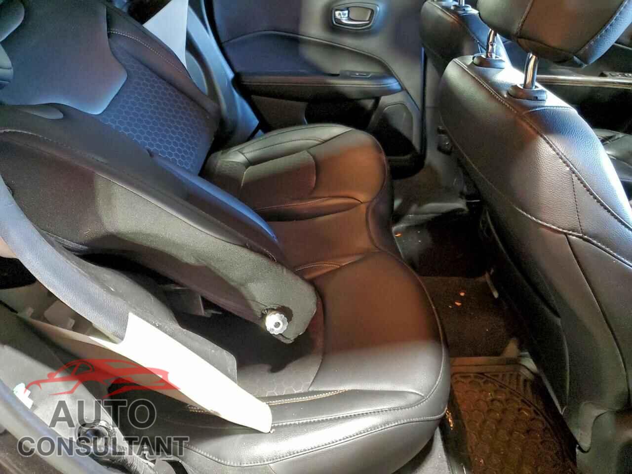 JEEP COMPASS 2019 - 3C4NJDBB4KT776582