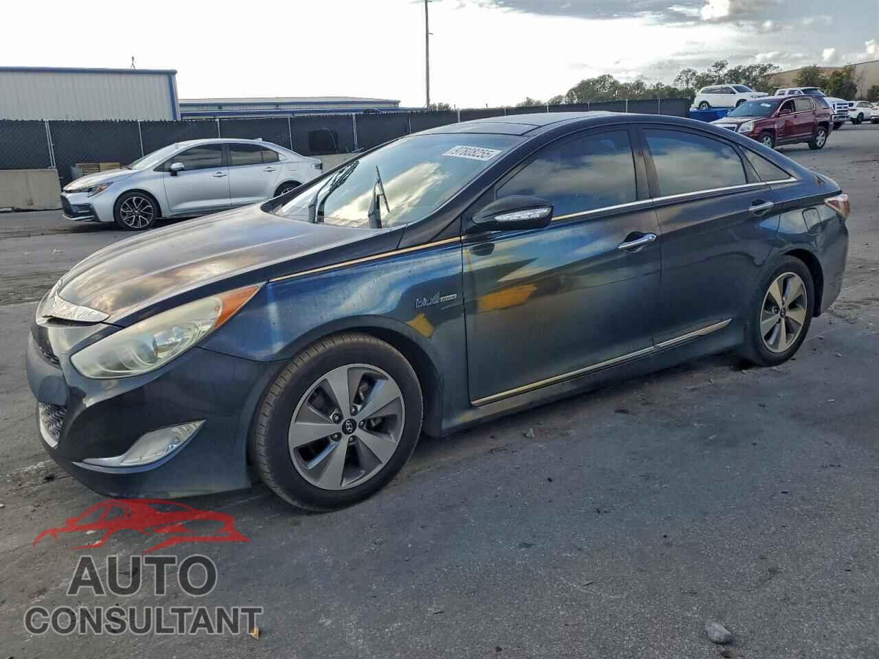 HYUNDAI SONATA 2012 - KMHEC4A46CA060655