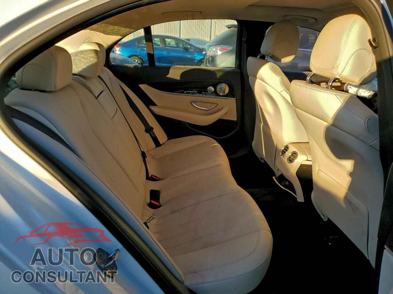 MERCEDES-BENZ E-CLASS 2018 - WDDZF4JB5JA463301