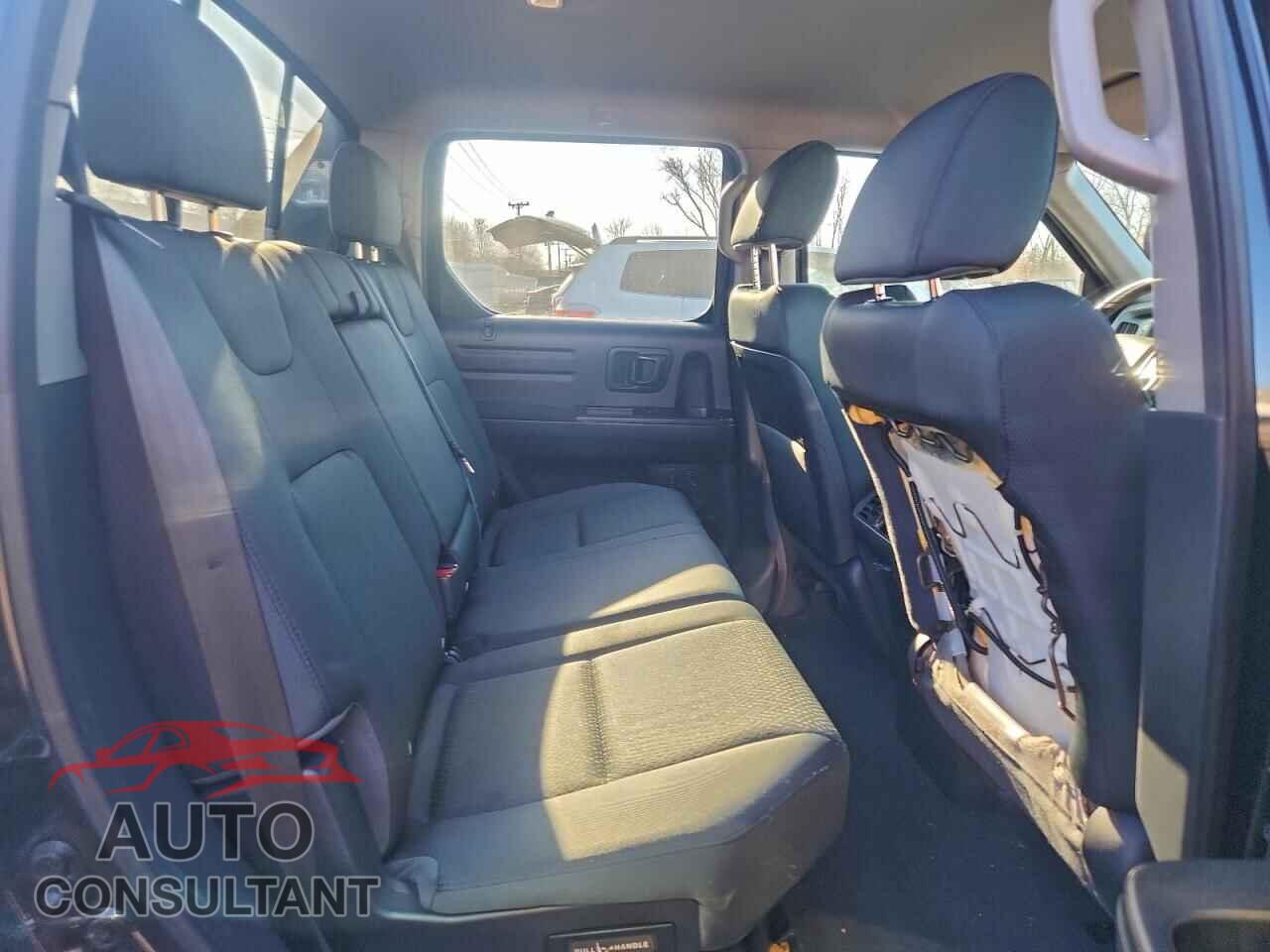 HONDA RIDGELINE 2013 - 5FPYK1F77DB005363