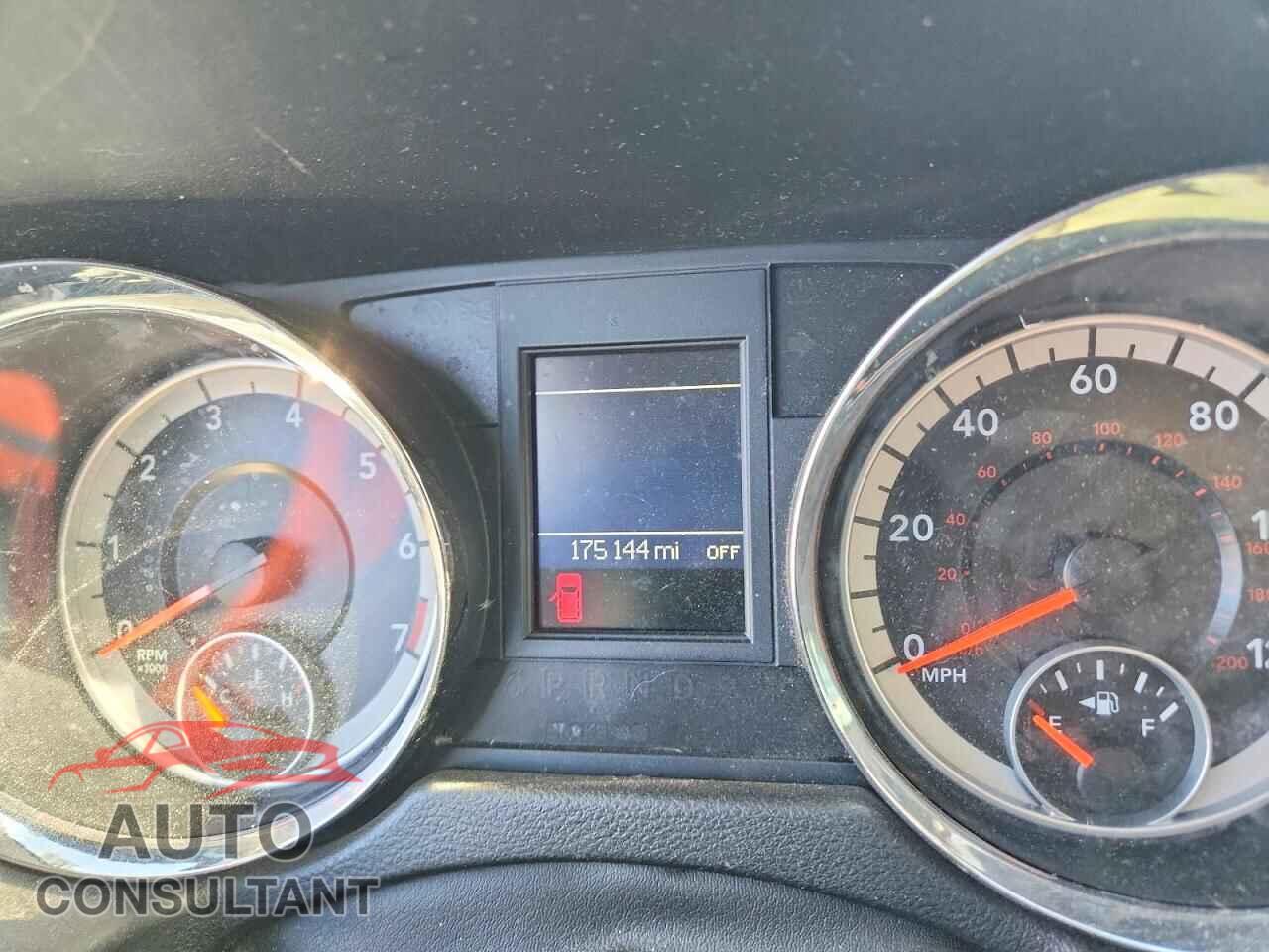 DODGE CARAVAN 2013 - 2C4RDGDG8DR568164