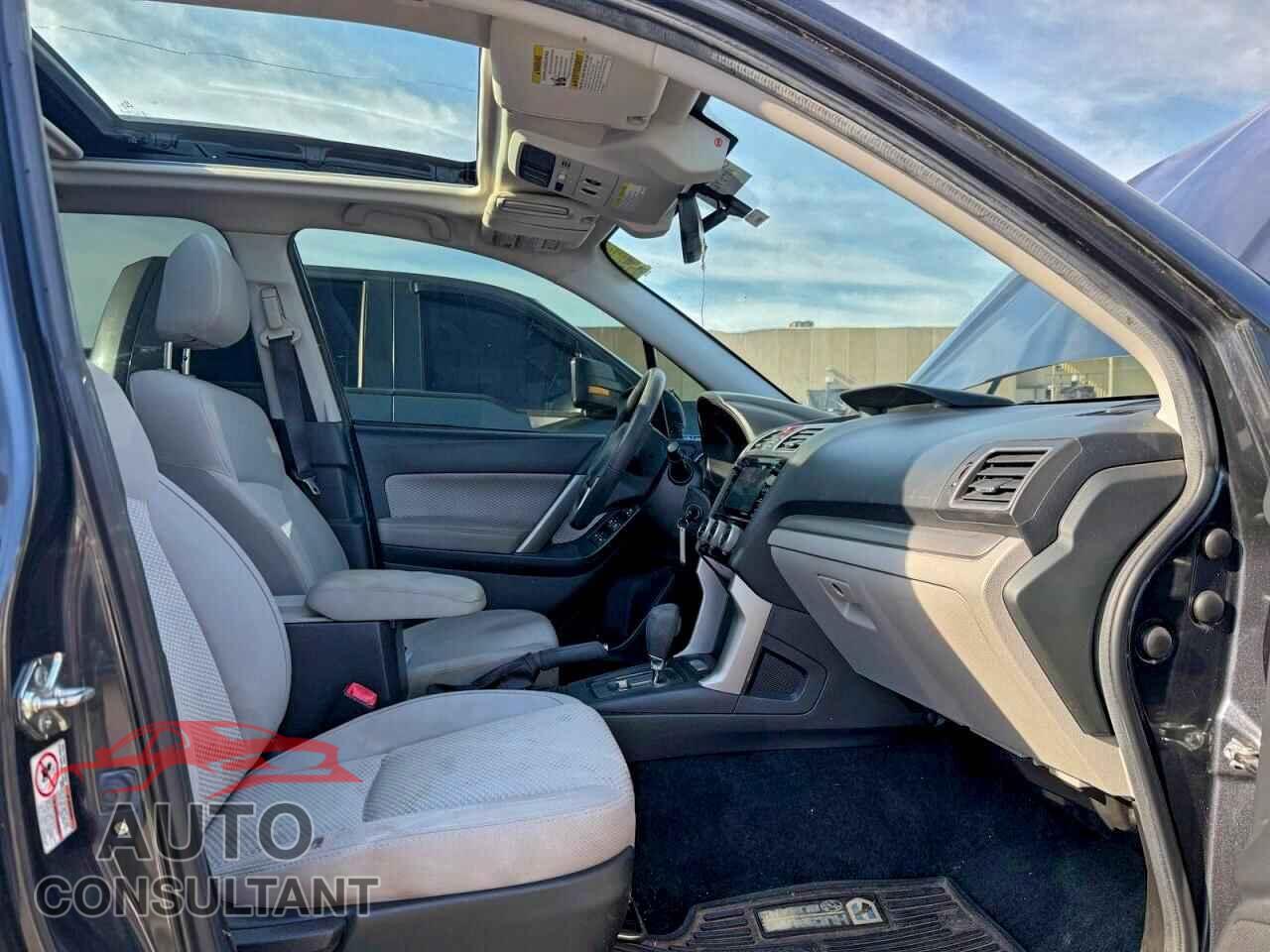 SUBARU FORESTER 2017 - JF2SJAGC1HH420215